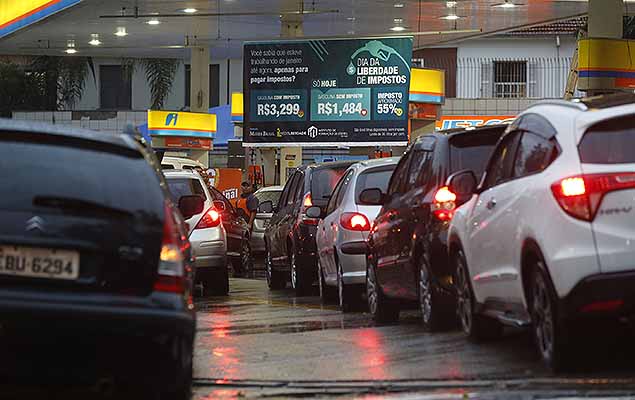  Posto em SP vende gasolina a R$ 1,484 em protesto contra carga tributária